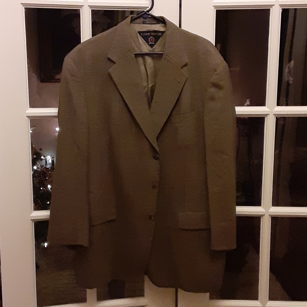Tommy Hilfiger tan checked blazer jacket size 44L Excellent pre owned condition…